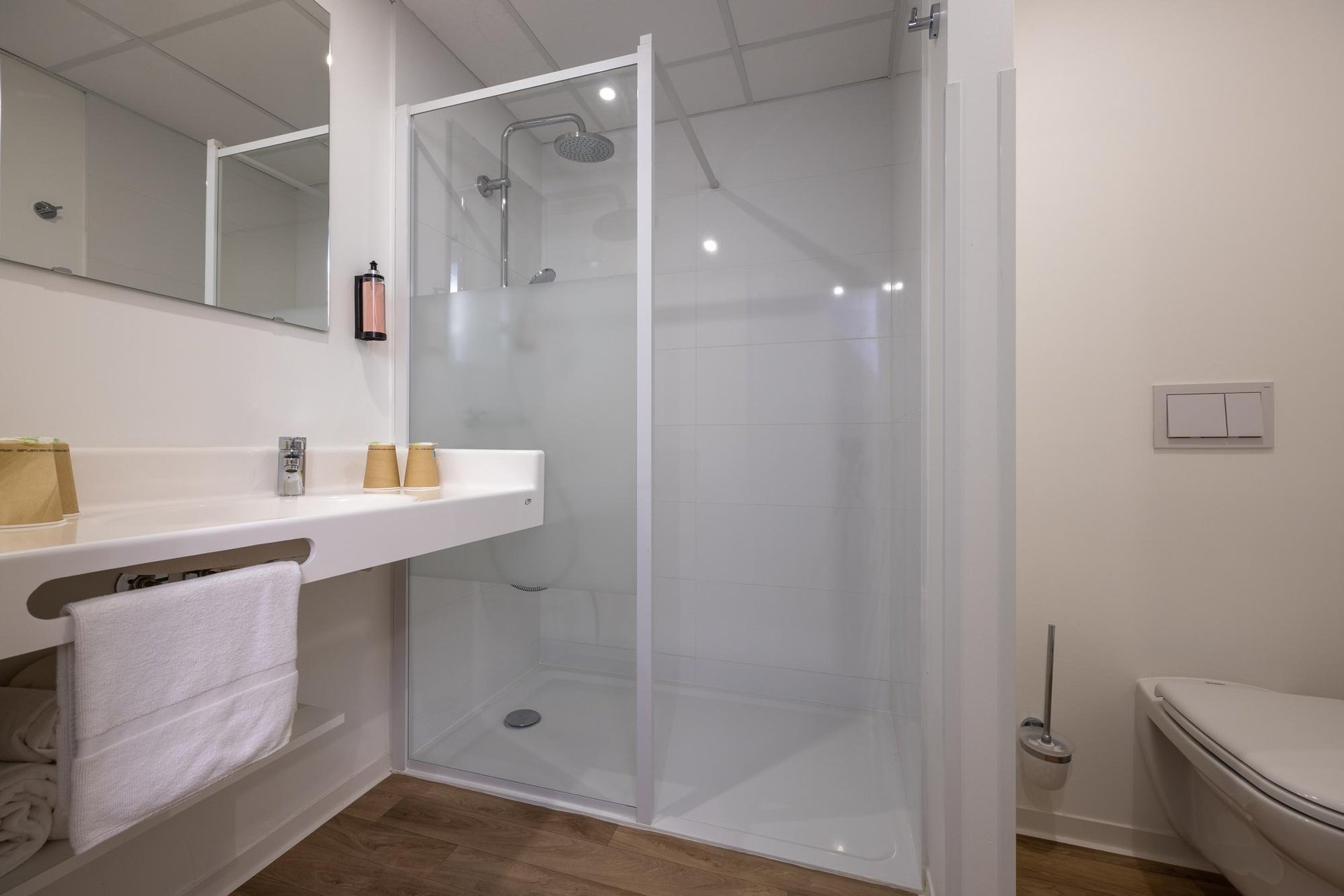 Le Relais des Deux Mers | Hôtel*** Lot-et-Garonne | Chambre Standard double | Salle de bain avec douche